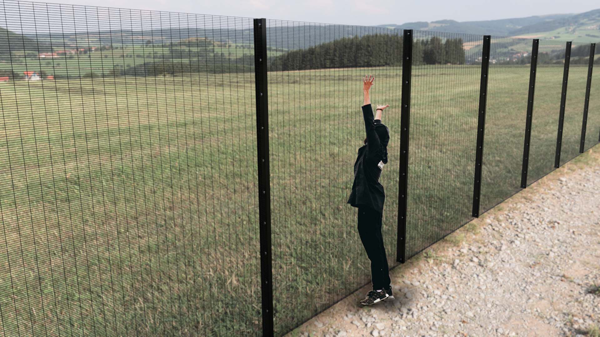 Anti-Climb security mesh fence